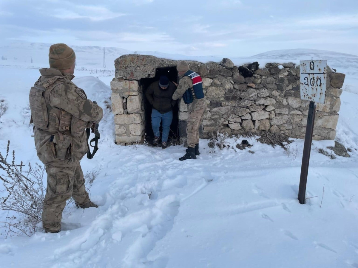 Erzurum’da 51 düzensiz göçmen yakaland