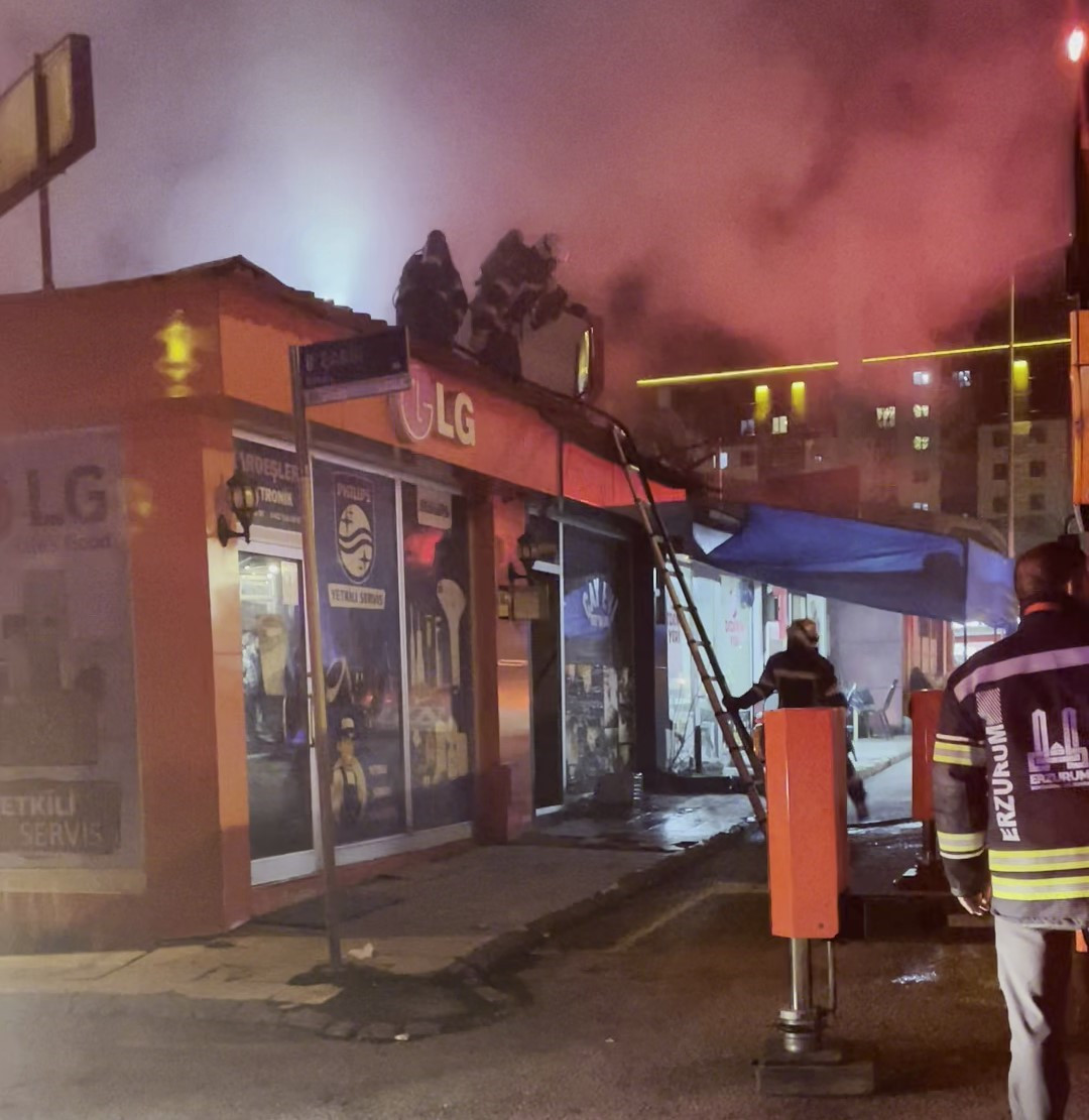 Erzurum’da çay ocağında çıkan yangın korkuttu