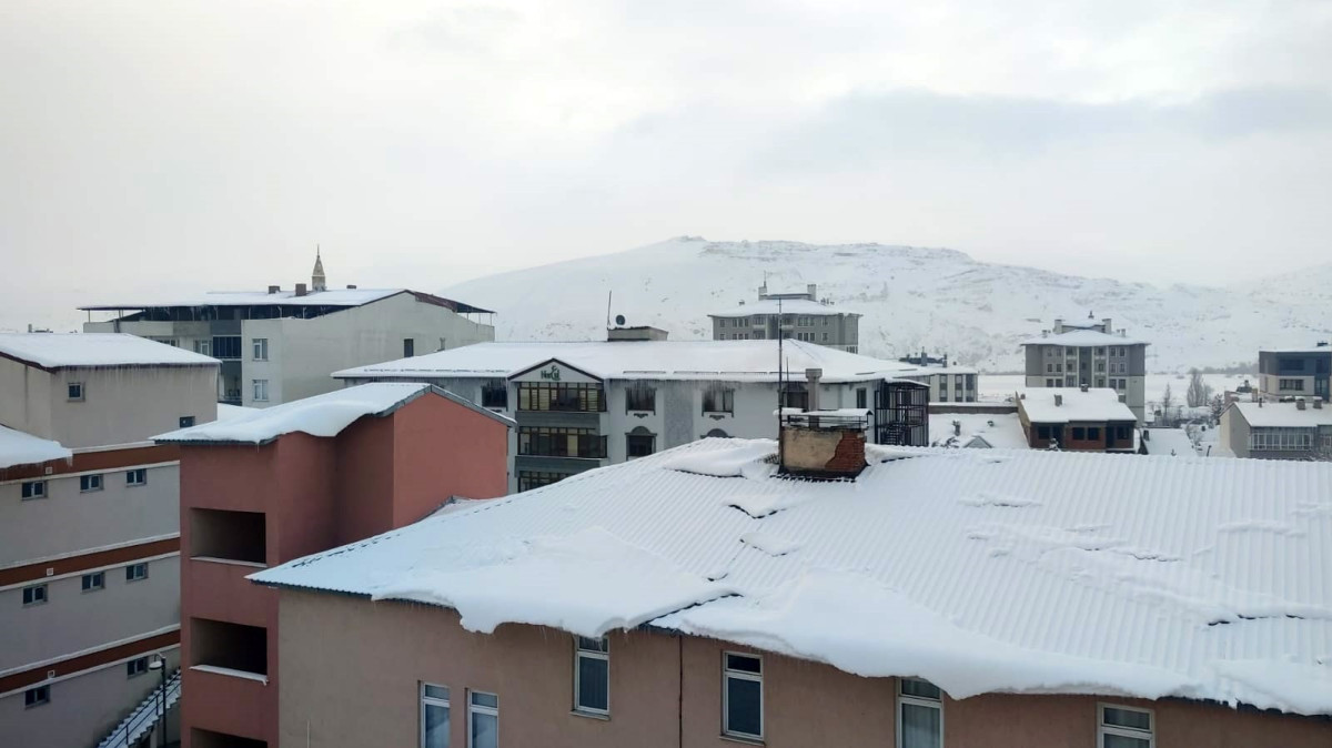 Erzurum’da kış yüzünü göstermeye başladı